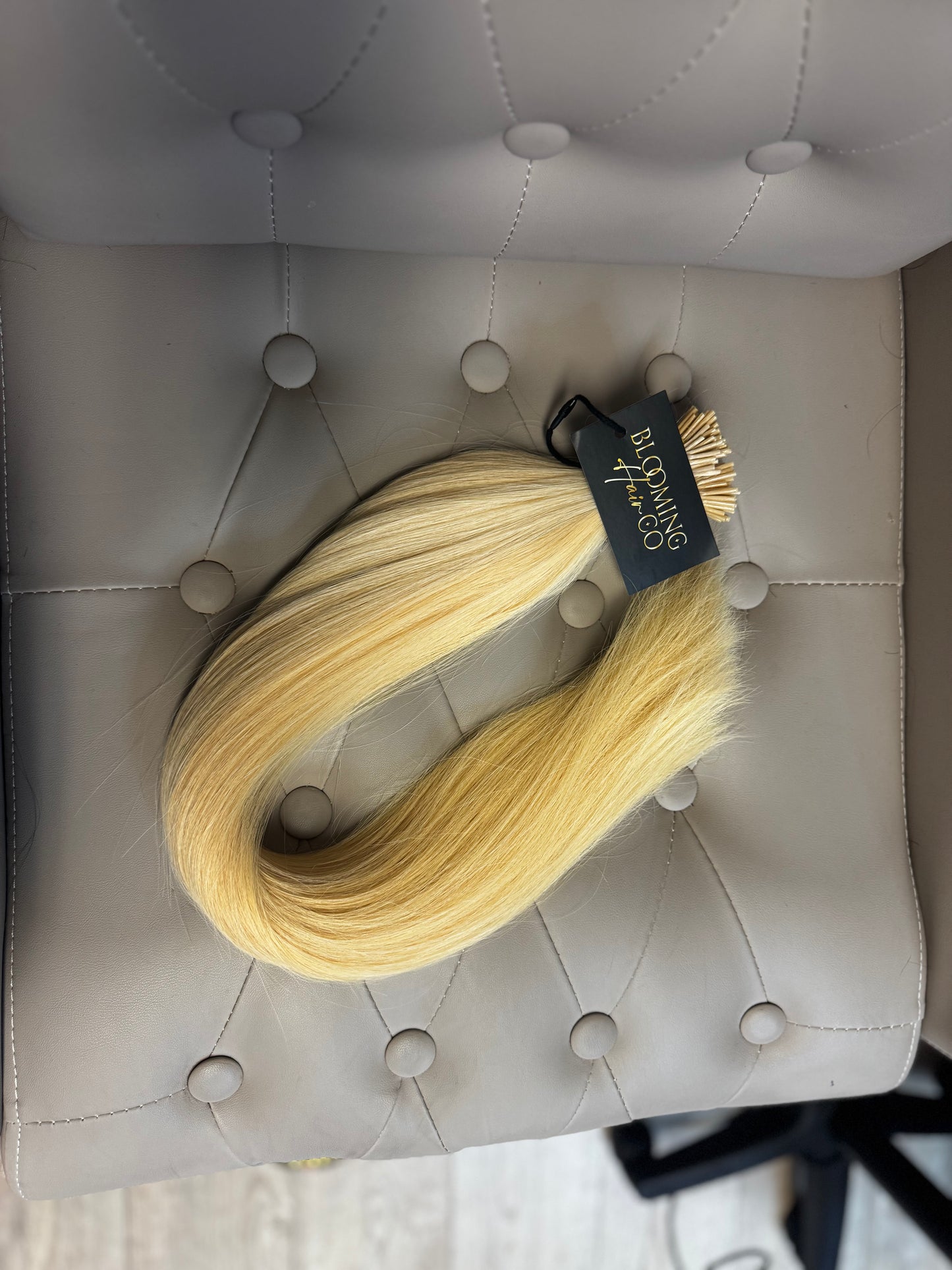 Human hair extensions 613 100 grams 22in